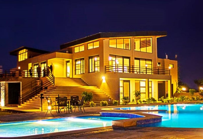 THE GOLDEN TUSK JIM CORBETT gallery image 1