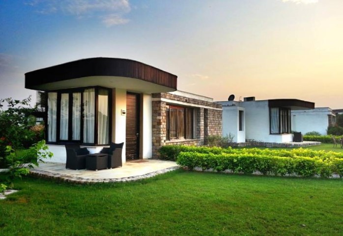 THE GOLDEN TUSK JIM CORBETT gallery image 3