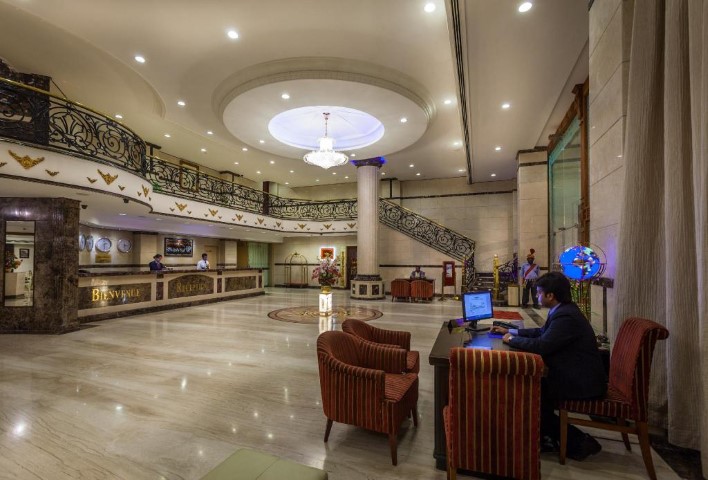 HOTEL LE ROYAL PARK gallery image 1