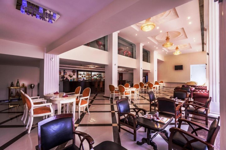 HOTEL LE ROYAL PARK gallery image 3