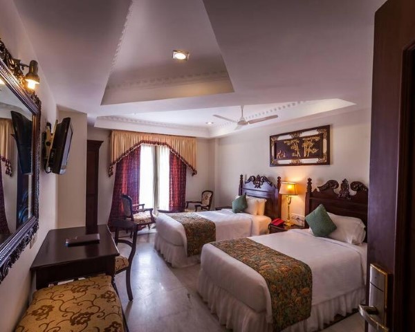 HOTEL LE ROYAL PARK gallery image 4