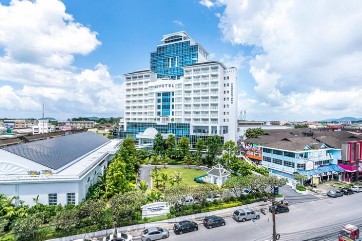 Novotel Phuket City Phokeethra gallery image 1