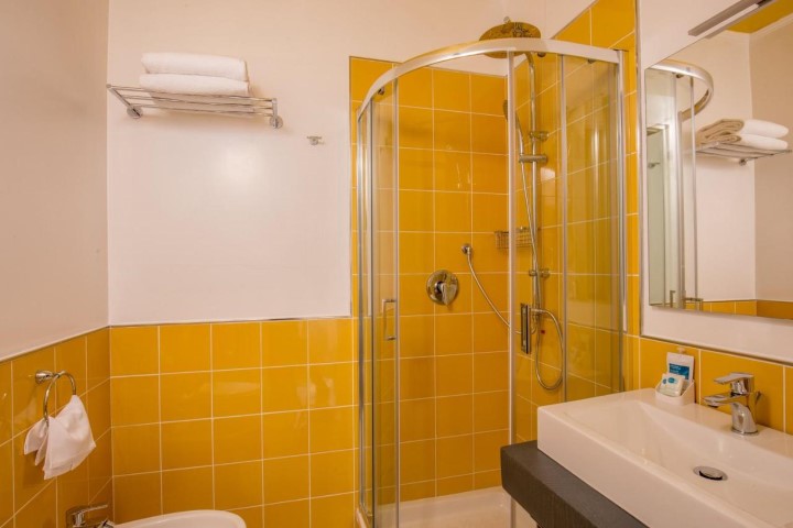 Urban Garden Hotel gallery image 2