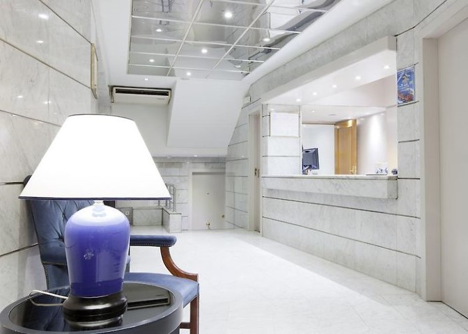 Hotel Sterling Gran V&iacute;a gallery image 2