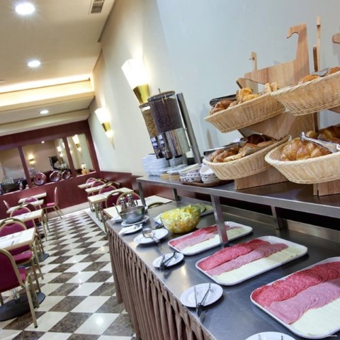 Hotel Sterling Gran V&iacute;a gallery image 5