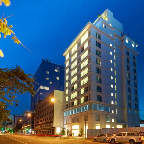 Mandarina Colombo gallery image 1