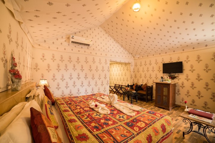 CHOWKI DHANI PALACE IN DESERT CAMP - Jaisalmer gallery image 1