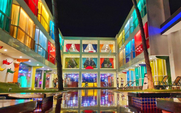 I Love Bell Bottoms - Goa